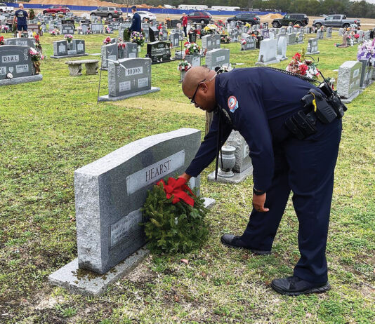 Wreaths Across America Officer