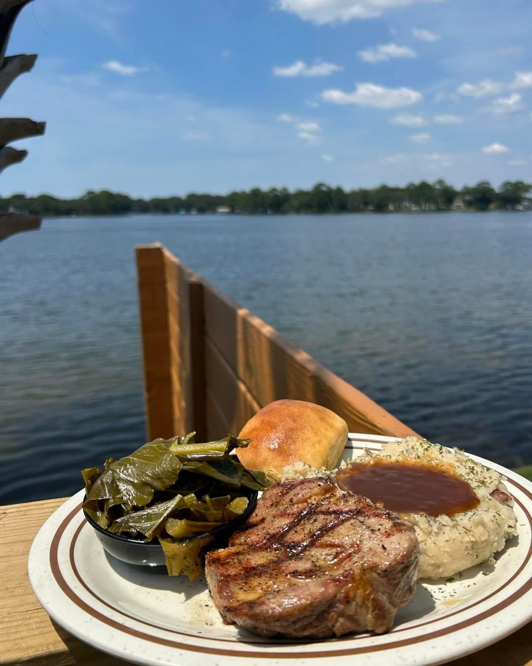 Fort Walton Beach Dining, Entertainment, Specials March 2024