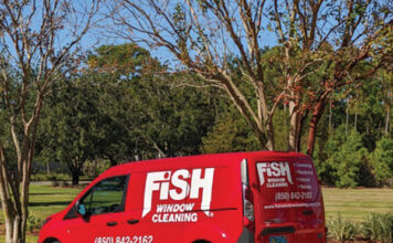 Fish Window Cleaners In Neighborhood